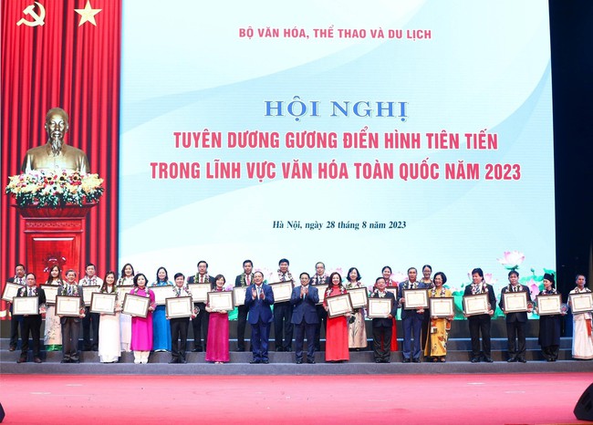 Công bố 10 sự kiện văn hóa, thể thao và du lịch tiêu biểu năm 2023 - Ảnh 2.