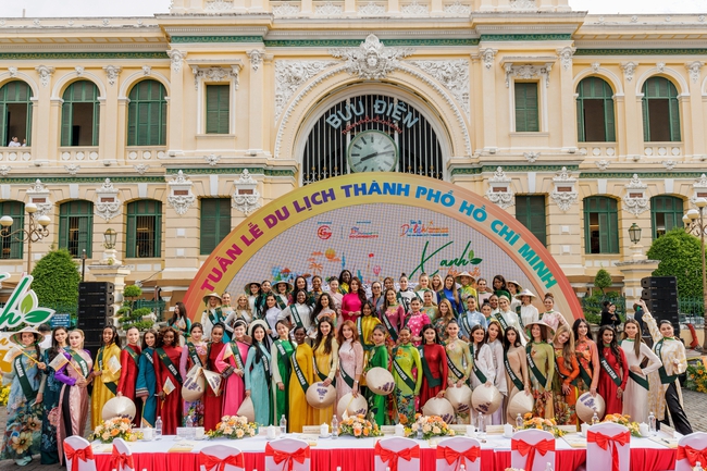 Thí sinh Miss Earth 2023 tham gia lễ phát động Tuần lễ Du lịch TP. Hồ Chí Minh - Ảnh 11.