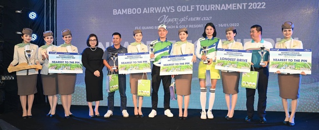 Kim Huệ đoạt giải &quot;cú đánh xa nhất&quot; ở Bamboo Airways Golf Tournament 2022