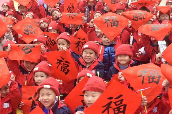 Tỷ lệ sinh giảm, nhiều trường mầm non tư nhân tại Trung Quốc đối diện với nguy cơ bị đóng cửa - Ảnh 1.