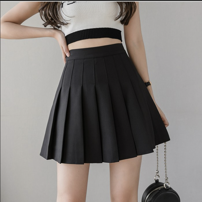 Giảng viên Midu chăm diện crop top khoe eo con kiến ở tuổi 33, phối đồ cao tay chẳng thua kém hội teen girl - Ảnh 5.