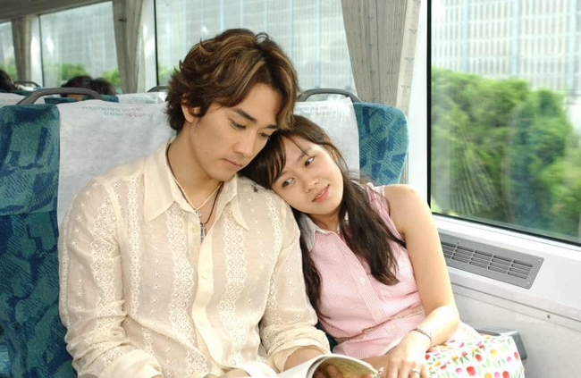 (TIN CN) Cặp đôi ‘Hương mùa hè’ sau 20 năm: Son Ye Jin viên mãn bên Hyun Bin, Song Seung Hyun độc thân đắt giá - Ảnh 8.