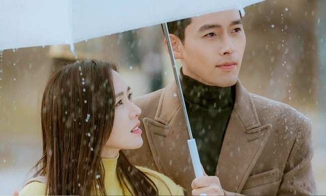 (TIN CN) Cặp đôi ‘Hương mùa hè’ sau 20 năm: Son Ye Jin viên mãn bên Hyun Bin, Song Seung Hyun độc thân đắt giá - Ảnh 10.