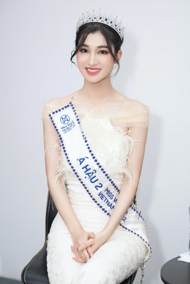 Phương Nhi và loạt ảnh xinh chuẩn danh hiệu thần tiên tỉ tỉ: Đẹp át cả Hoa hậu Việt Nam khi đụng hàng, ảnh cam thường gây bão - Ảnh 10.