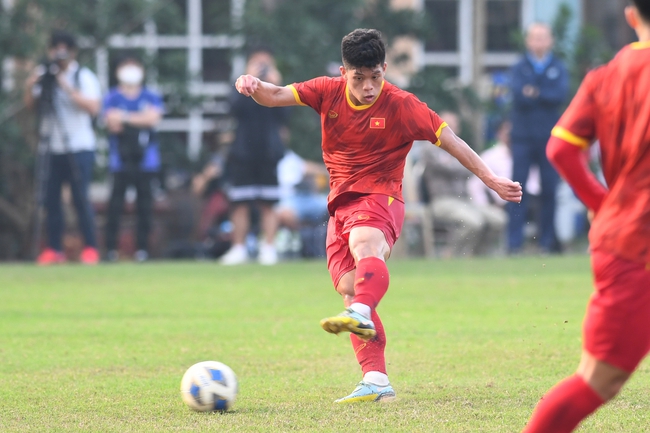 Sao trẻ Hà Nội FC khiến &quot;siêu nhân&quot; Gia Huy lu mờ, U20 Việt Nam hòa đội Hạng Nhất - Ảnh 9.