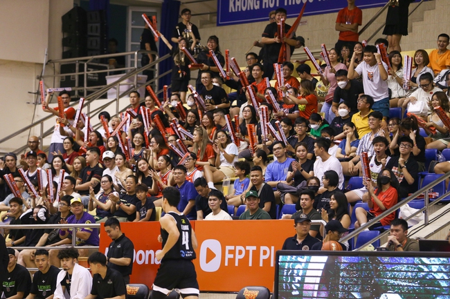Đánh gục Macau Black Bears, Saigon Heat chính thức lọt vào vòng Playoffs - Ảnh 1.