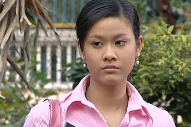 Mê mẩn nhan sắc 'trẻ ngược' của mỹ nhân Việt ở phim mới, U40 mà cặp kè bạn diễn kém tuổi 'ngọt xớt' - Ảnh 6.