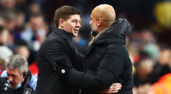 Pep Guardiola xin lỗi Gerrard và tự nhận 'ngu ngốc' sau phát biểu về tình huống trượt chân năm 2014 - Ảnh 2.