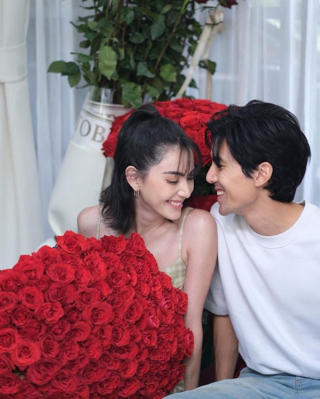 3 cặp đôi hot Thái Lan cho fan ăn no “cẩu lương” dịp Valentine: Baifern - Nine siêu lãng mạn nhưng vẫn thua cặp đôi táo bạo này - Ảnh 12.