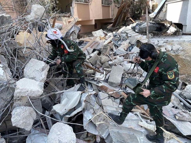 Động đất tại Thổ Nhĩ Kỳ và Syria: Số nạn nhân thiệt mạng lên tới gần 40.000 người - Ảnh 2.