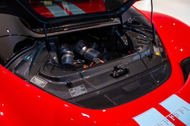 Ferrari 296 GTS ra mắt Việt Nam: Siêu xe mui trần giá khởi điểm 23 tỷ đồng, đặt hàng phải chờ một năm rưỡi - Ảnh 7.