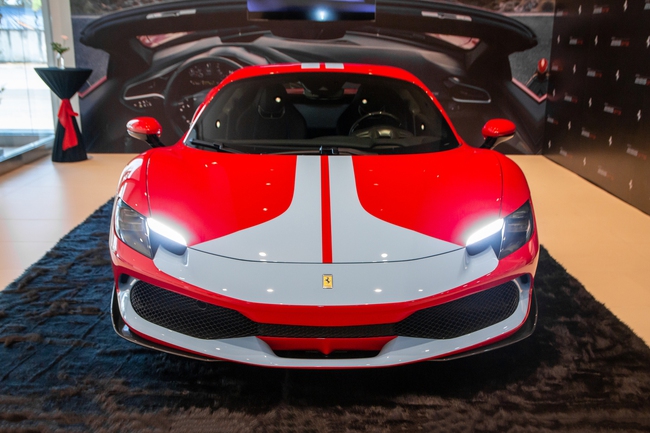 Ferrari 296 GTS ra mắt Việt Nam: Siêu xe mui trần giá khởi điểm 23 tỷ đồng, đặt hàng phải chờ một năm rưỡi - Ảnh 3.