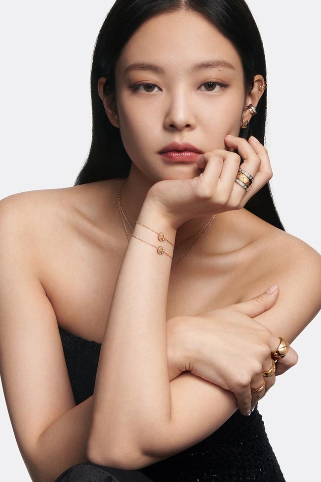 Chị đẹp Lucie Nguyễn được tình trẻ chi 170 triệu đồng mua quà Valentine, có cả món đồ hệt Jennie (BLACKPINK) - Ảnh 3.