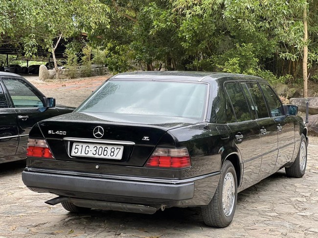 Cặp đôi Mercedes-Benz Limousine cực độc của ông Đặng Lê Nguyên Vũ: Bỏ hẳn một hàng ghế để thêm sở thích lạ - Ảnh 6.