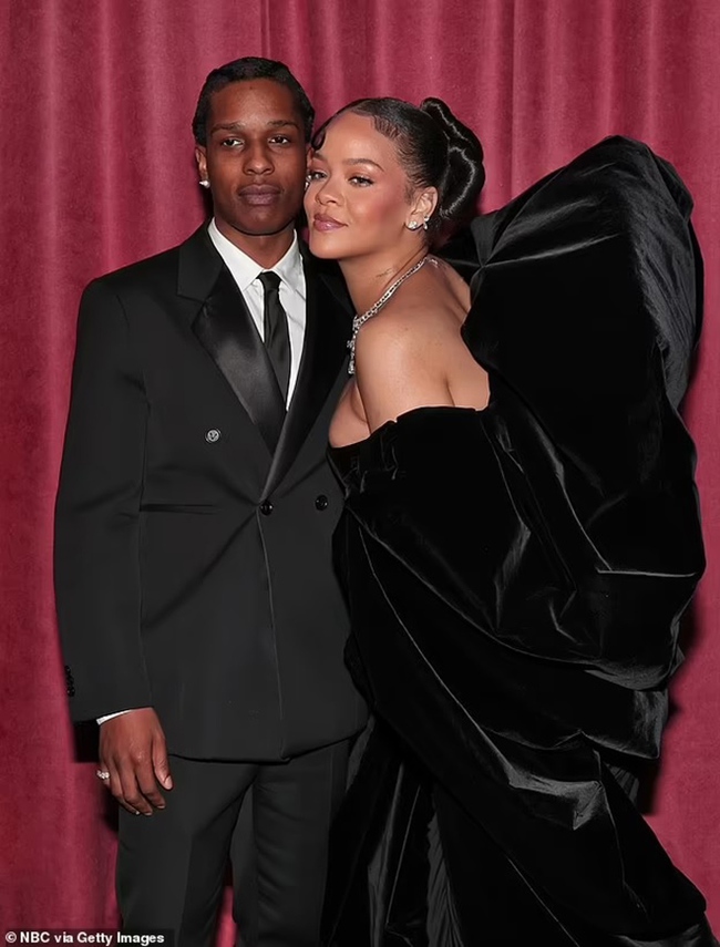 Rihanna gây sốc khi mang thai lần thứ hai: 'Làm mẹ là tất cả' - Ảnh 5.