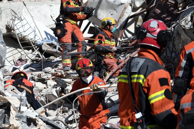 Động đất tại Thổ Nhĩ Kỳ và Syria: Thêm nhiều người được giải cứu sau hơn 200 giờ mắc kẹt - Ảnh 1.