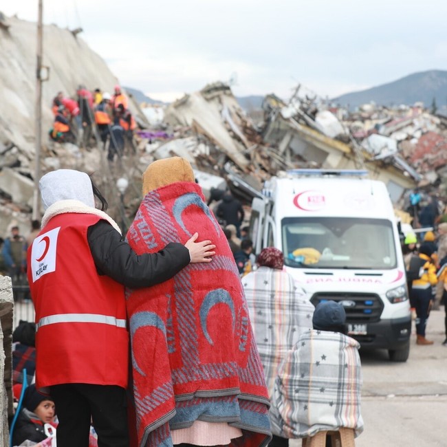 Lời kêu gọi của của Hội Chữ thập đỏ Việt Nam vận động ủng hộ nhân dân Thổ Nhĩ Kỳ và Xy-ri khắc phục thảm hoạ động đất - Ảnh 1.