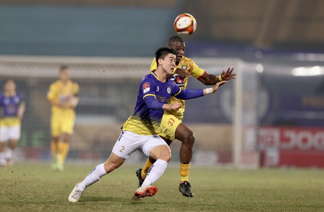 HLV Bozidar Bandovic: ‘Tôi chưa thấy giải đấu nào có quãng nghỉ dài như V-League’ - Ảnh 2.