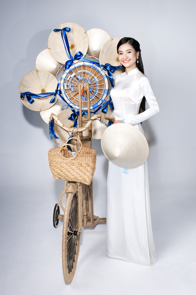Hoa hậu Nguyễn Thanh Hà trang phục dân tộc 'Sống xanh' đến Ai Cập thi sắc đẹp - Ảnh 2.