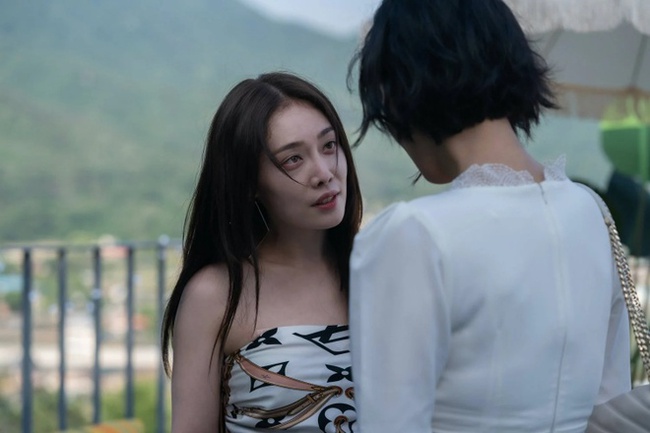 'Ác nữ' The Glory bất ngờ xuống tóc, diện mạo mới khiến netizen phát cuồng vì quá ngầu - Ảnh 1.