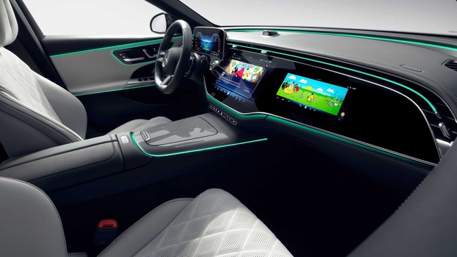 Mercedes-Benz công bố sớm nội thất E-Class mới với màn hình khổng lồ, TikTok và camera selfie mặc định - Ảnh 8.