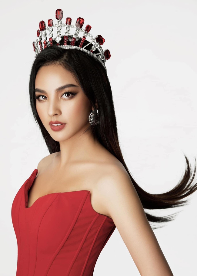 MC Quỳnh Nga - Mỹ nhân &quot;cầm trịch&quot; Miss Universe Vietnam là ai?  - Ảnh 4.