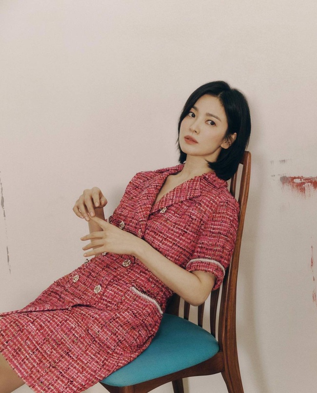 (Bài đăng thứ 7) Song Hye Kyo ám ảnh với Fendi và Chaumet nhưng cũng thích giản dị và ủng hộ các thương hiệu Hàn Quốc - Ảnh 8.
