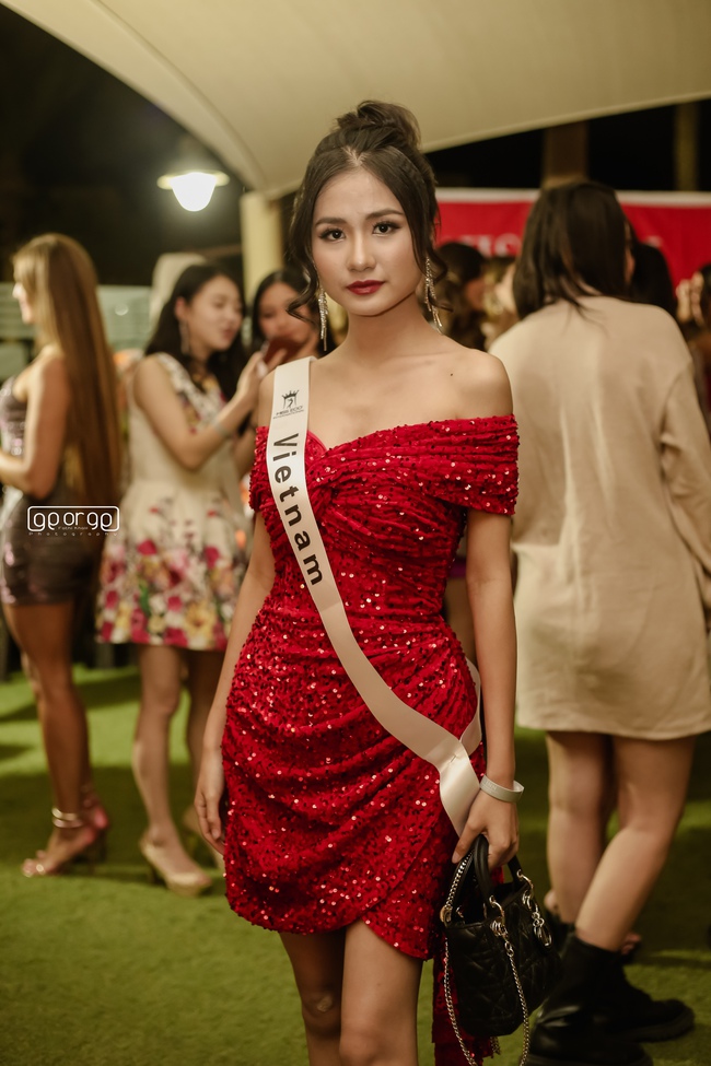 Hoa hậu Nguyễn Thanh Hà hội ngộ 65 người đẹp quốc tế tại Ai Cập - Ảnh 8.