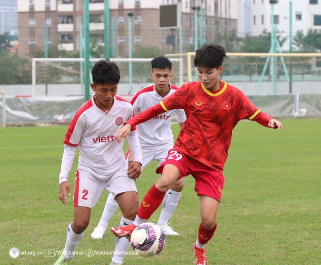 Bóng đá Việt Nam ngày 25/2: HLV Pau FC bỏ ngỏ khả năng ra sân Quang Hải - Ảnh 4.
