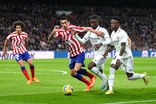 Video bàn thắng Real Madrid 1-1 Atletico: Real mất điểm ở derby, Barca hưởng lợi - Ảnh 3.