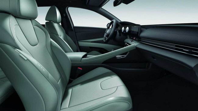 Hyundai công bố ảnh đầu tiên của Elantra facelift - Ảnh 3.