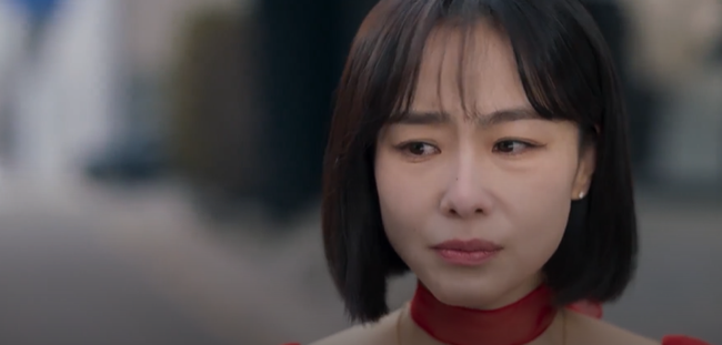 Cái kết đầy ức chế của phim ngoại tình xứ Hàn: 'Kẻ thứ 3' chiến thắng, chính thất sống cô độc còn mất luôn con - Ảnh 2.