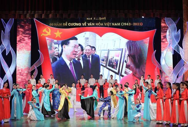 Thủ tướng Phạm Minh Chính: Nền văn hóa Việt Nam luôn là sức mạnh trường tồn của dân tộc - Ảnh 3.