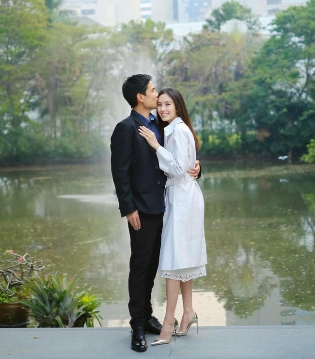 Mỹ nhân chuyển giới đẹp nhất Thái Lan Nong Poy kết hôn, danh tính chồng gây bất ngờ - Ảnh 2.