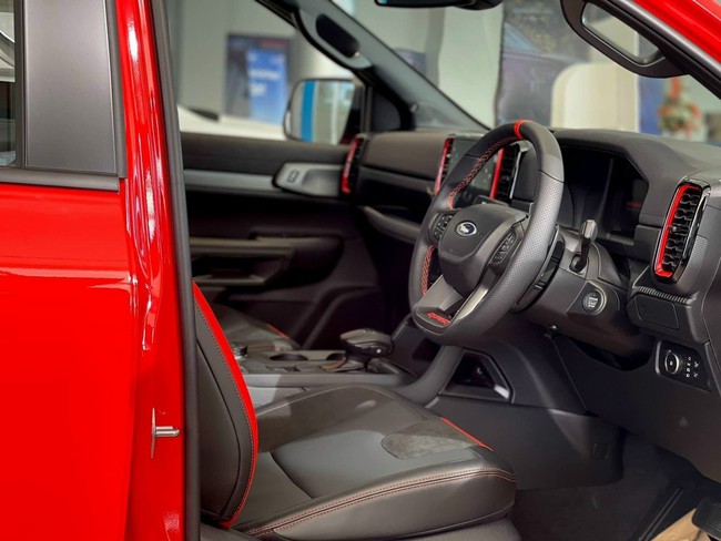 Đại lý báo giá Ford Ranger Raptor 2023 dự kiến 1,329 tỷ đồng, ra mắt ngay tháng sau tại Việt Nam - Ảnh 7.