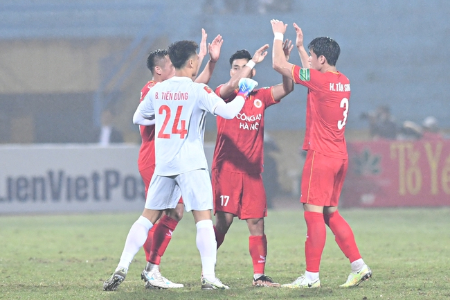 Văn Lâm thất vọng sau trận thua đậm nhất sự nghiệp tại V.League - Ảnh 7.