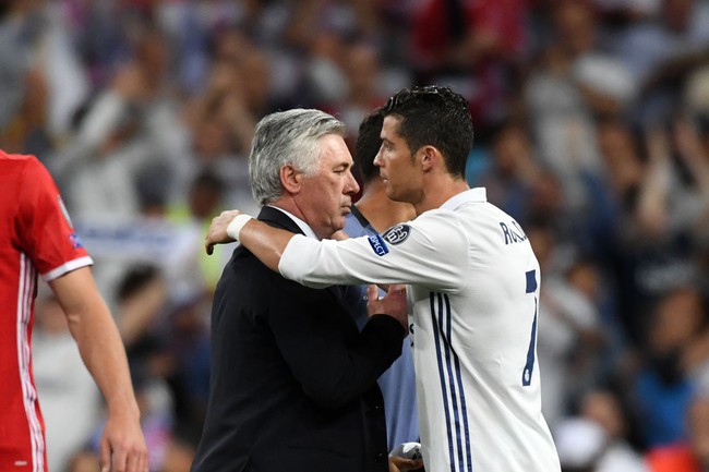 Ancelotti mỉa mai Ronaldo vụ sang Al Nassr - Ảnh 2.