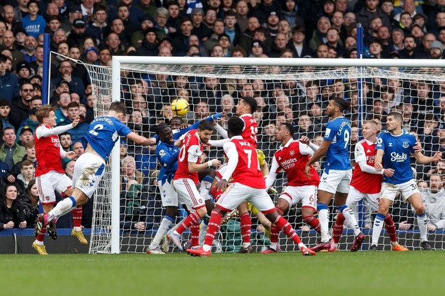 Kết quả bóng đá Everton 1–0 Arsenal: 'Pháo thủ' sảy chân tại Goodison Park - Ảnh 1.