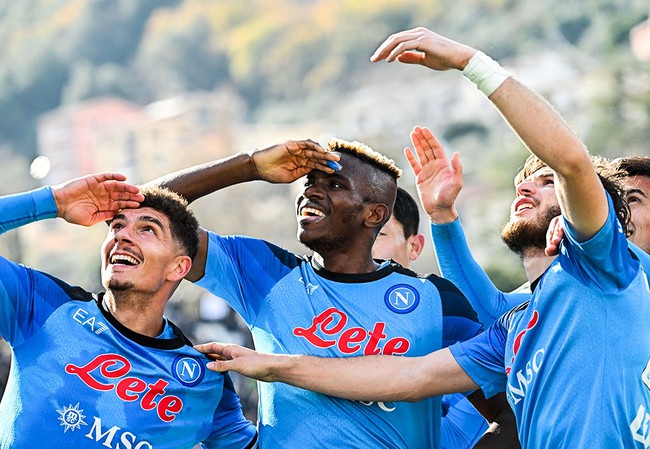 Napoli đại thắng 3-0: Khi đối thủ của Napoli là chính họ - Ảnh 1.