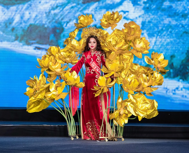 Hoàng Thanh Nga đoạt giải Á hậu 1 Mrs Universe 2022 tại Sofia - Ảnh 2.