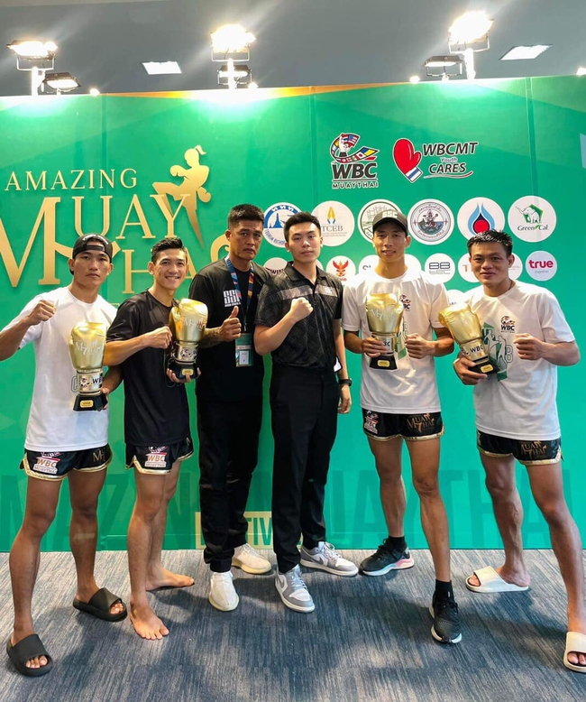 4 võ sĩ Việt giành cúp vô địch WBC Muay tại Thái Lan - Ảnh 1.