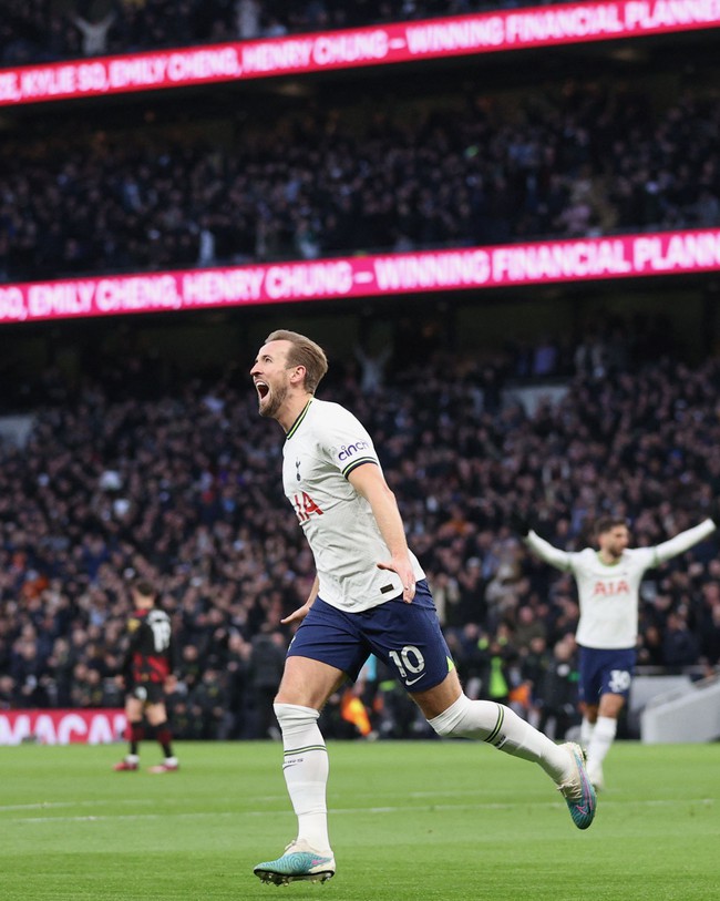 Harry Kane trở thành cầu thủ ghi bàn hàng đầu của Tottenham - Ảnh 3.