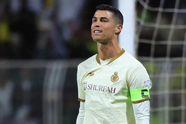 Ronaldo đăng ảnh ăn mừng sau thắng đầu tiên tại Al Nassr - Ảnh 2.