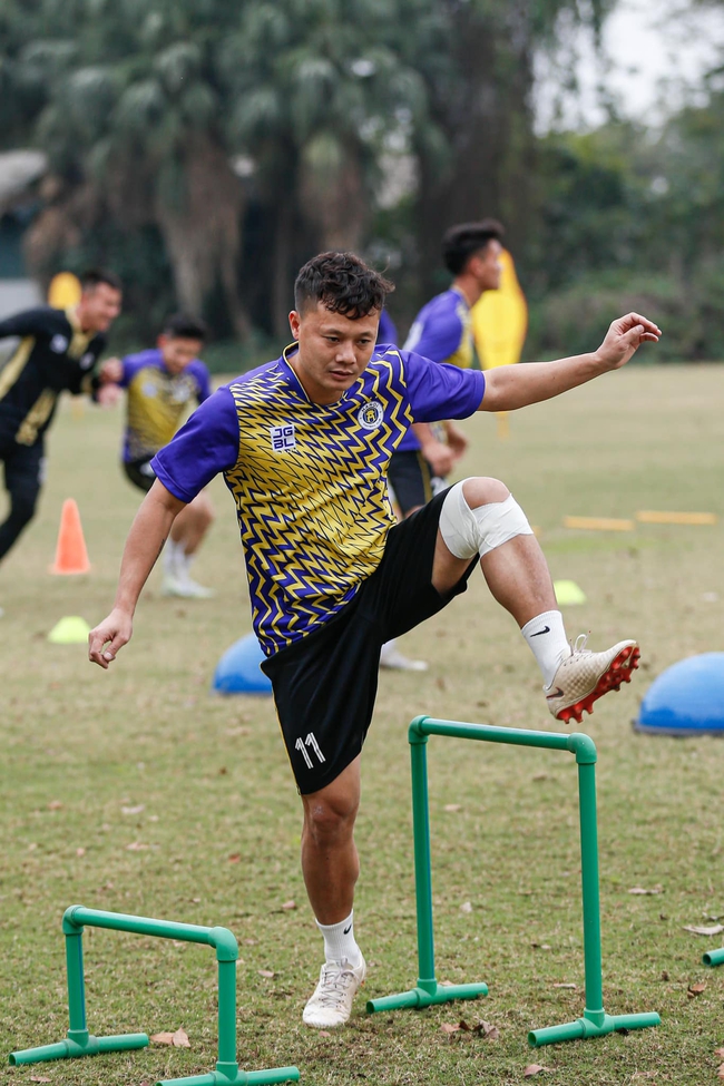 Thành Lương không ngại tuổi tác, đặt mục tiêu thi đấu nhiều hơn cùng CLB Hà Nội - Ảnh 1.