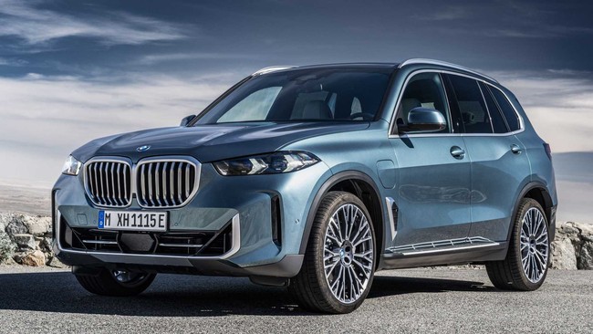 BMW X5, X6 chính thức nâng cấp: Thêm công suất, tầm vận hành và màn hình khủng - Ảnh 1.