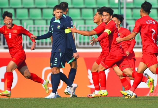 U20 Việt Nam giành chiến thắng ngoạn mục ở giải châu lục, CĐV Đông Nam Á ngả mũ thán phục - Ảnh 3.