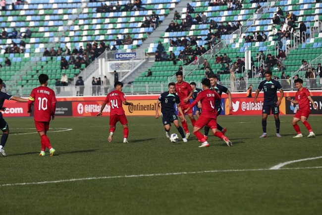 Video bàn thắng U20 Việt Nam 1-0 U20 Úc, vòng bảng U20 châu Á 2023 - Ảnh 3.