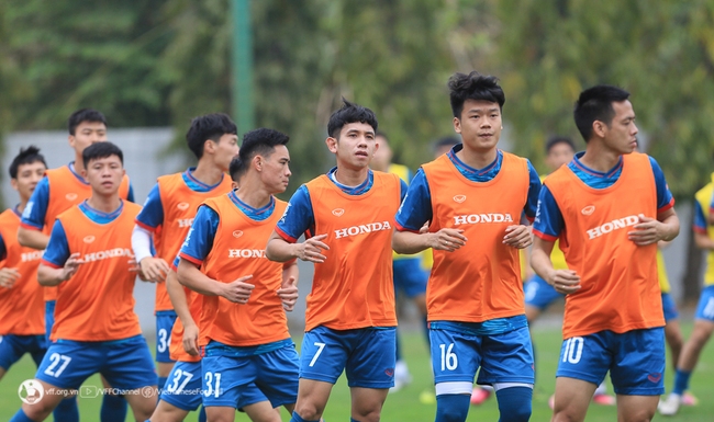 Bóng đá Việt Nam ngày 11/3: Tuyển Việt Nam tập buổi cuối. U23 rèn luyện giai đoạn 3 - Ảnh 1.