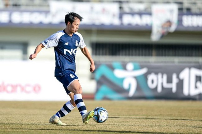 Văn Toàn thi đấu nổi bật nhưng không thể giúp Seoul E-Land có điểm ở vòng 3 K-League 2