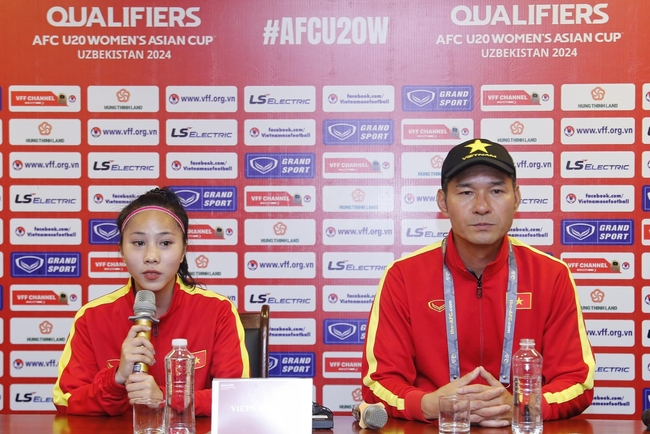Đội trưởng U20 nữ Việt Nam gây sốt với vẻ đẹp gợi cảm, quyết theo đuổi bóng đá dù gia đình không ủng hộ - Ảnh 3.